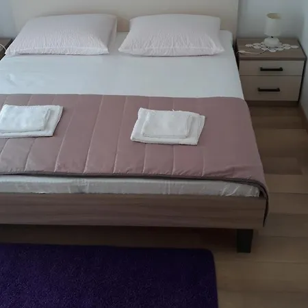 Mini Petra - Purple & With Kitchen And Garden 두브로브니크