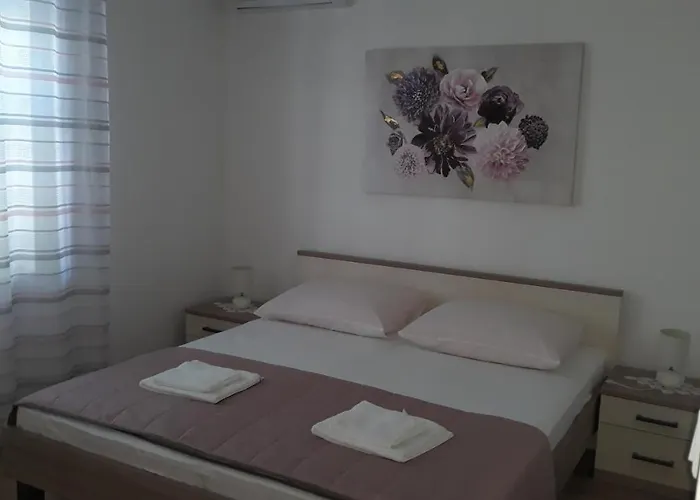 Mini Petra - Purple & With Kitchen And Garden 아파트 두브로브니크