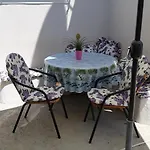 Mini Petra - Purple & With Kitchen And Garden Apartman *