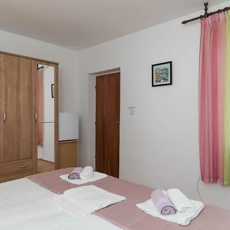 公寓 Mini Petra - Purple & With Kitchen And Garden 杜布罗夫尼克