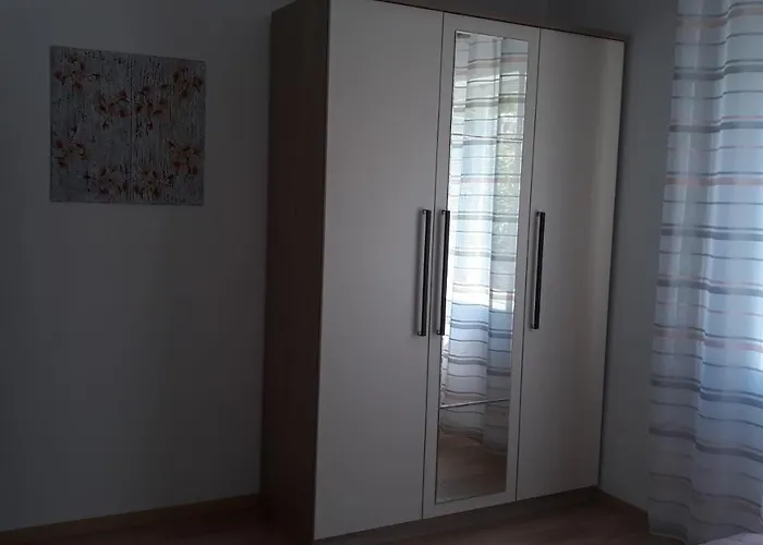 Mini Petra - Purple & With Kitchen And Garden ドゥブロブニク