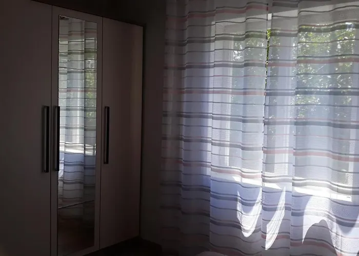 Mini Petra - Purple & With Kitchen And Garden ドゥブロブニク