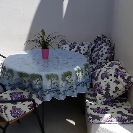 Mini Petra - Purple & With Kitchen And Garden 두브로브니크