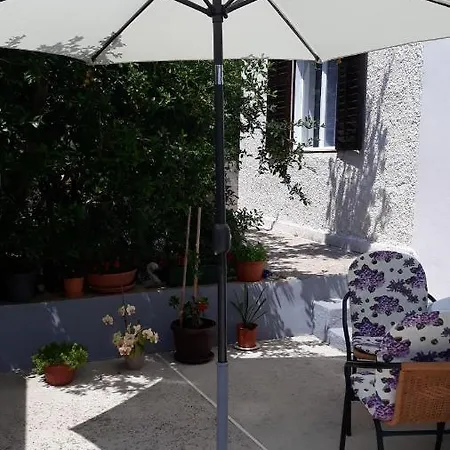 아파트 Mini Petra - Purple & With Kitchen And Garden *