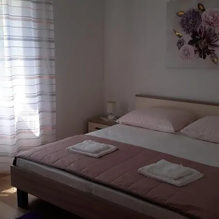 Mini Petra - Purple & With Kitchen And Garden * 두브로브니크